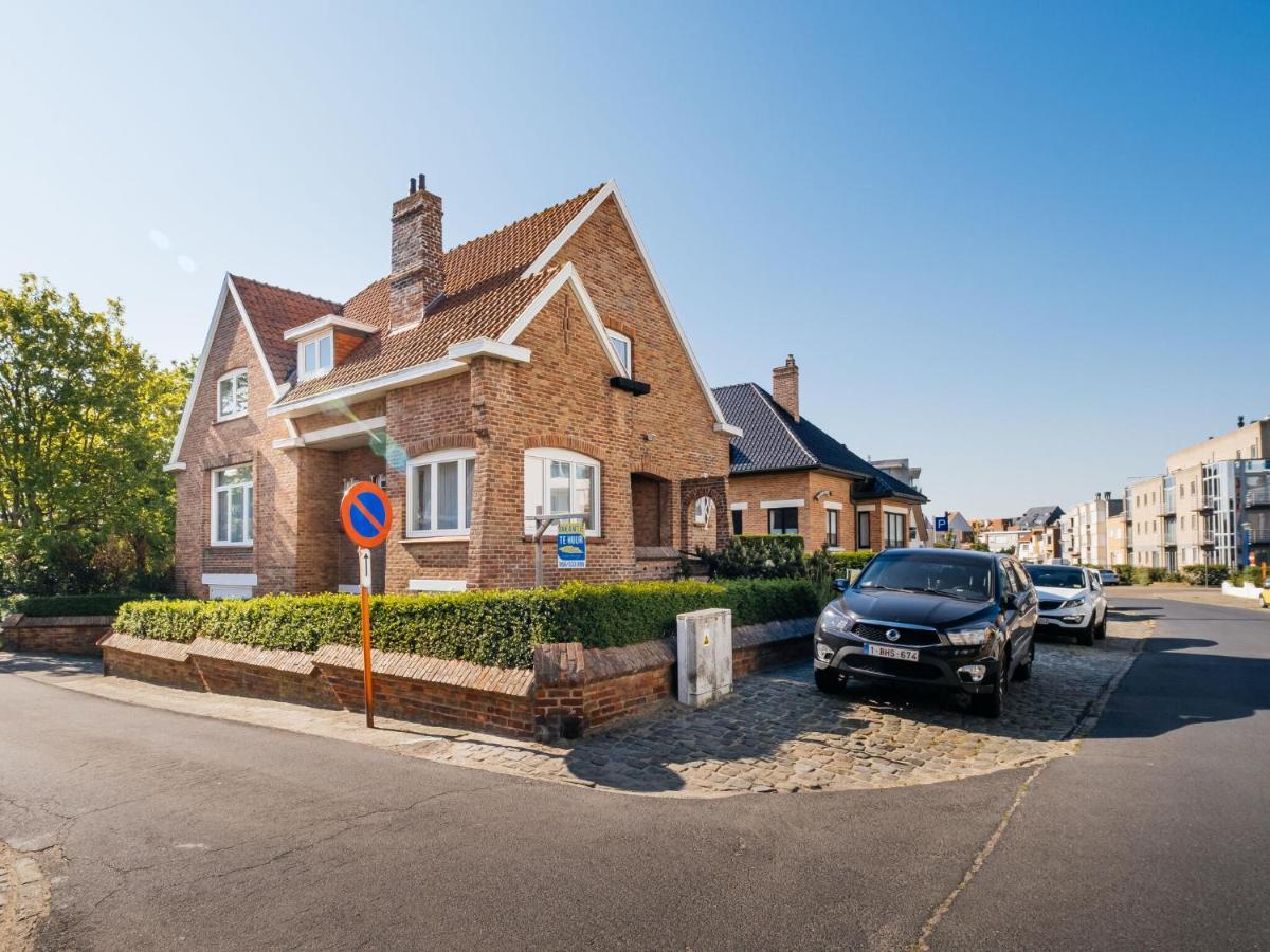 Marsouins Spacious Villa In The Heart Of Koksijde Exterior photo